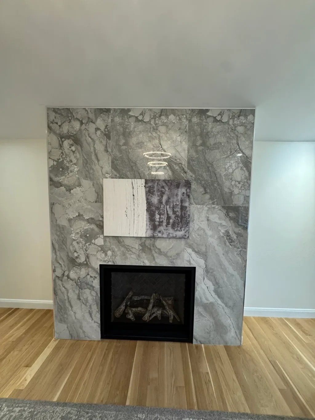 Fireplace in large-format tile